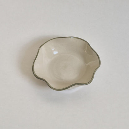 Wave Dish - Oyster Green