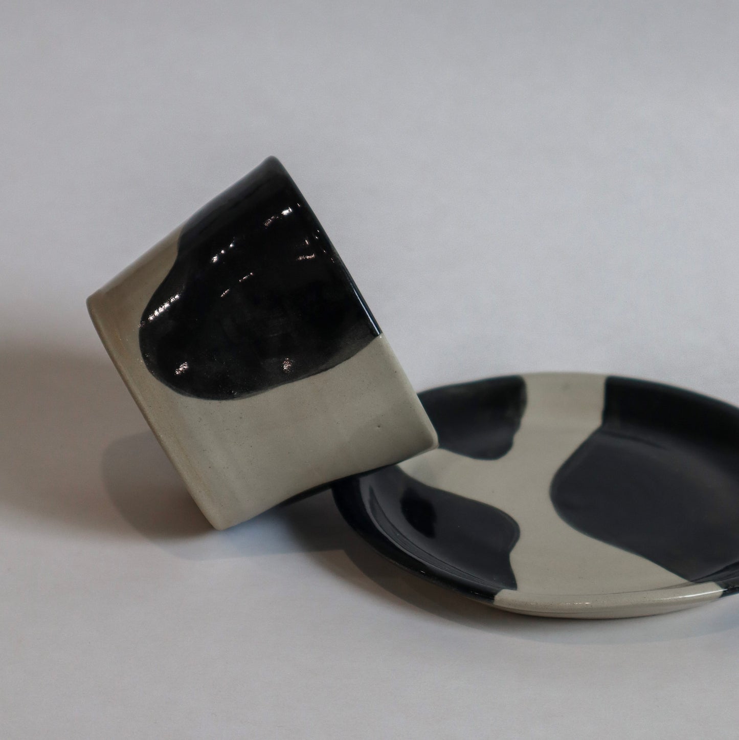 Cup & Saucer - Noir Gloss