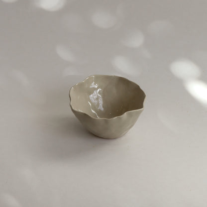 Small Wobble Bowl - Oyster