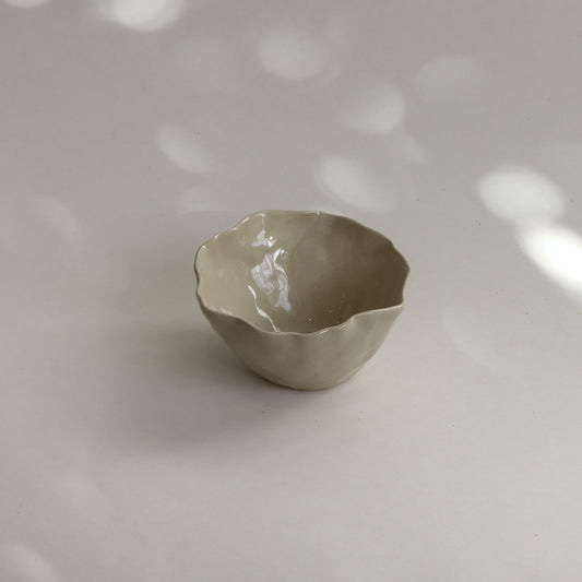 Small Wobble Bowl - Oyster
