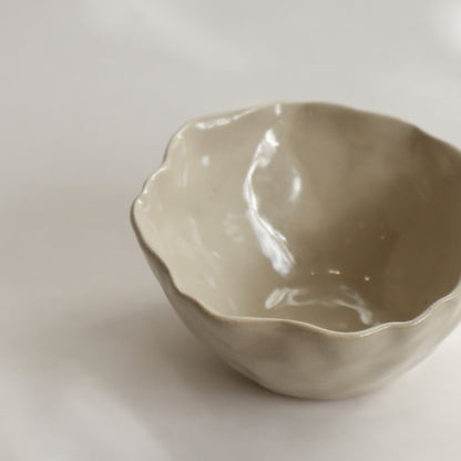 Small Wobble Bowl - Oyster