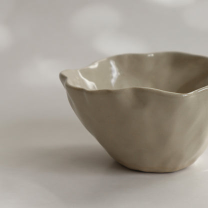 Small Wobble Bowl - Oyster