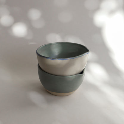 Small Pourer - Seal