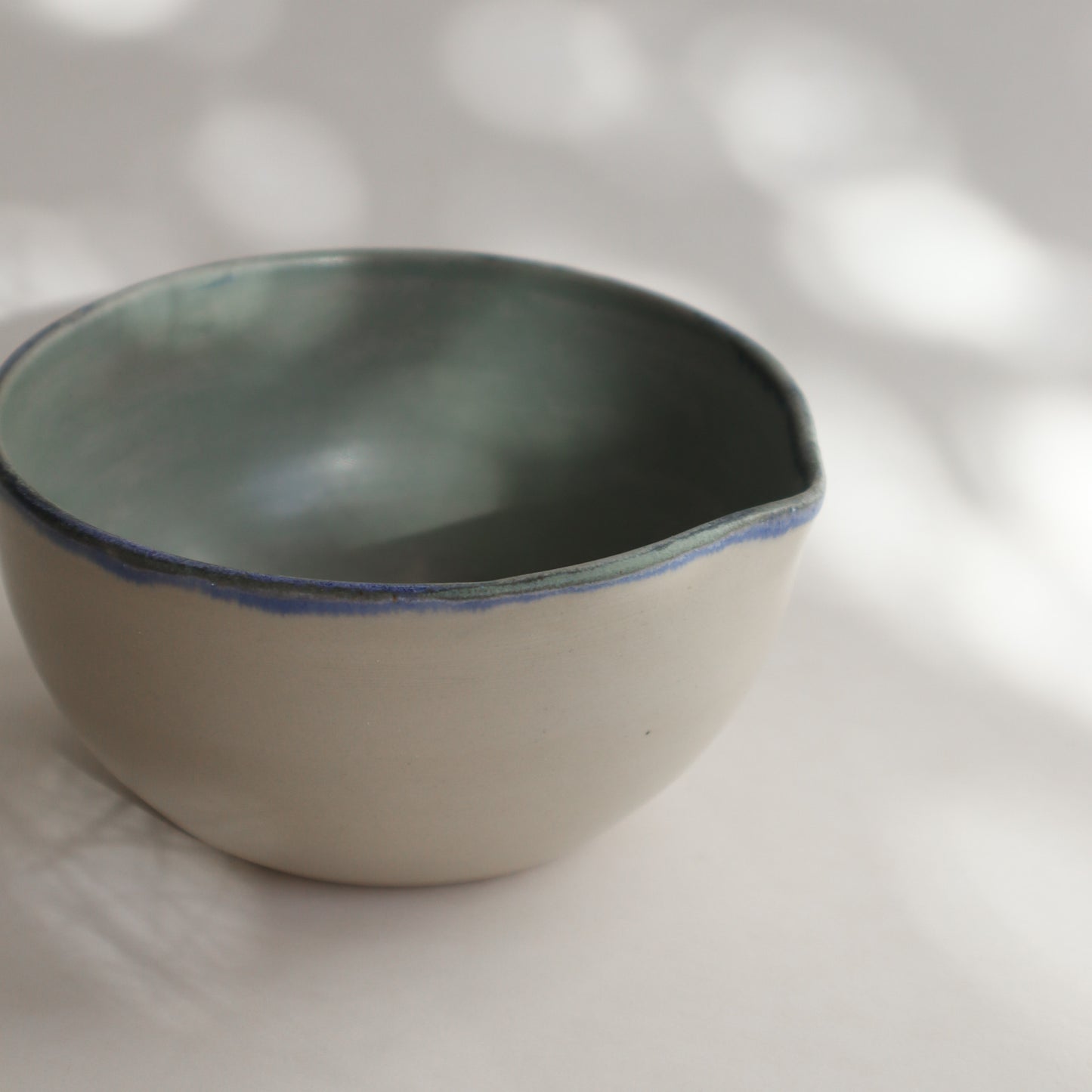Small Pourer - Cream & Seal