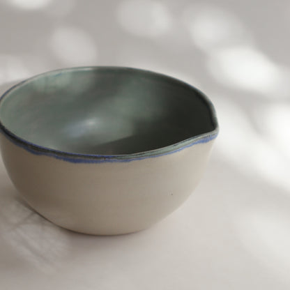 Small Pourer - Cream & Seal