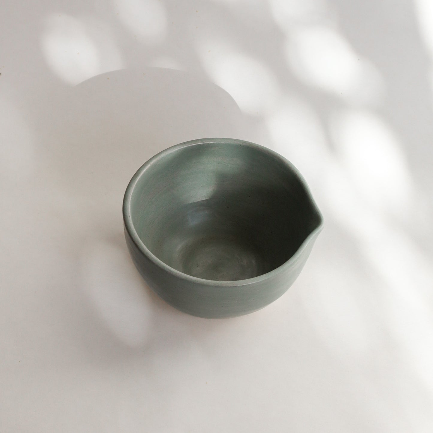 Small Pourer - Seal