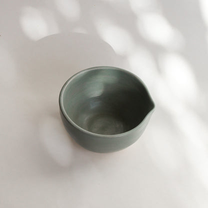 Small Pourer - Seal
